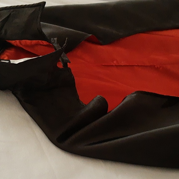 Gymboree Pirate Skull Vampire Cloak Cape Youth M/L (7-12) BONUS Toy Hook & Sword - Picture 3 of 16